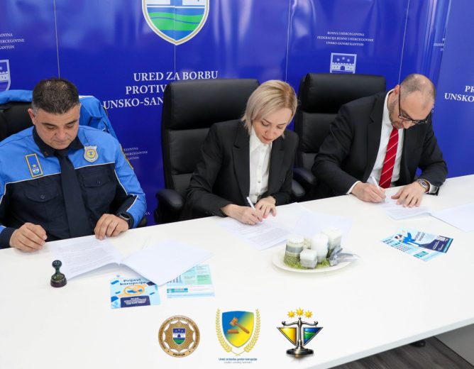 Potpisan memorandum o saradnji između Ureda za borbu protiv korupcije, Uprave policije i Kantonalnog tužilaštva Unsko-sanskog kantona
