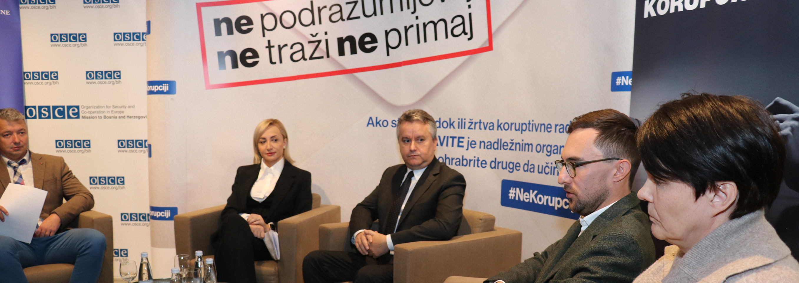 U Bihaću održana javna panel-diskusija „Reci NE korupciji“